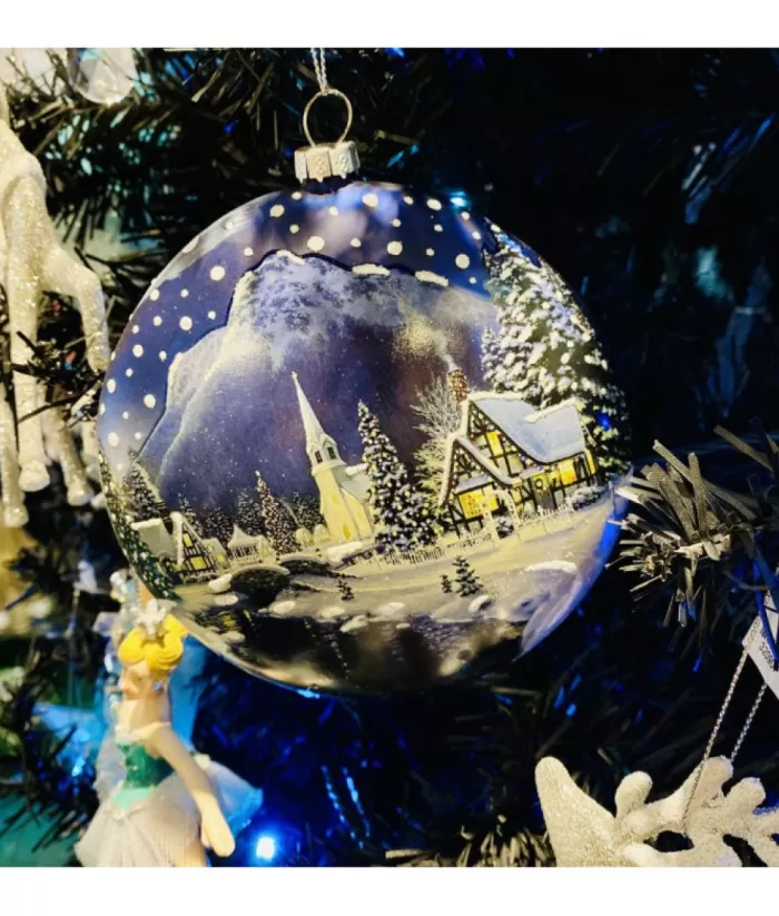 Boutique de Noël Glass Disk Ornament, Winter Scene With Mountain