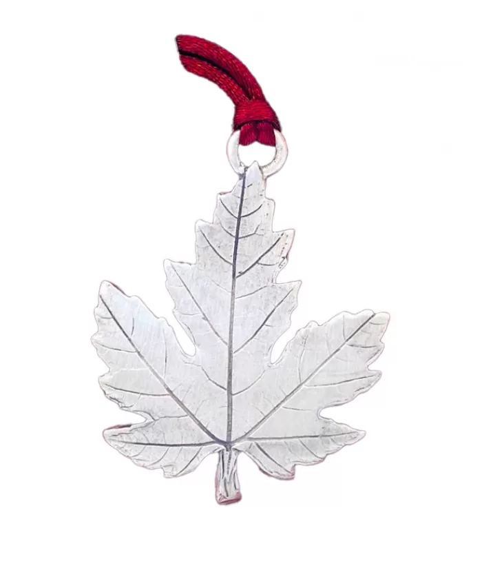 Boutique de Noël Ornements Souvenirs*Maple Leaf In Pewter, Made In Canada